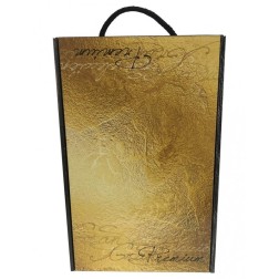 Cesta con productos de cosmética para hombre 1