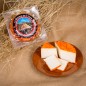 Queso de cabra semicurado con pimentón de la vera Queso de cabra semicurado con pimentón de la vera