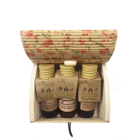 regalos de comunión baúl y cosméticos
