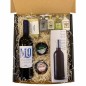 Cesta básica de Navidad con vino, licores, quesos, y cremas para untar Cesta básica de Navidad con vino, licores, quesos, y cremas para untar