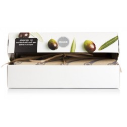 Pack con productos de cosmética natural para mujer