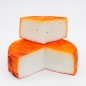 Queso de cabra semicurado con pimentón de la vera Queso de cabra semicurado con pimentón de la vera