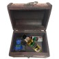 Baúl de madera para regalo con aceite vinagre y mermelada de arándanos Baúl de madera para regalo con aceite vinagre y mermelada de arándanos