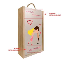 Caja de madera para 2 botellas personalizable con tu nombre. Modelo Pareja