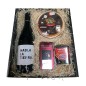 Estuche mediano con vino, queso de torta, bombones y pimentón para empresa Estuche mediano con vino, queso de torta, bombones y pimentón para empresa