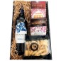 Cesta regalo con vino y patés gourmet Cesta regalo con vino y patés gourmet
